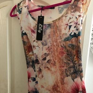 Beautiful flower dress!